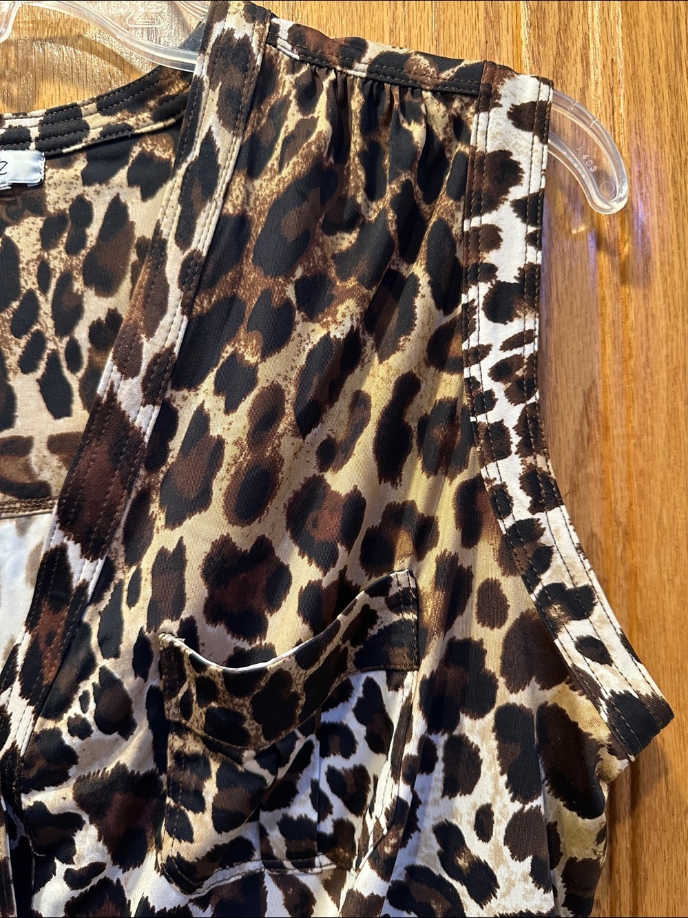 Cache Leopard Print Buttoned & Tie-Front Sleeveless Top in Brown Black & Cream L - Picture 5 of 9